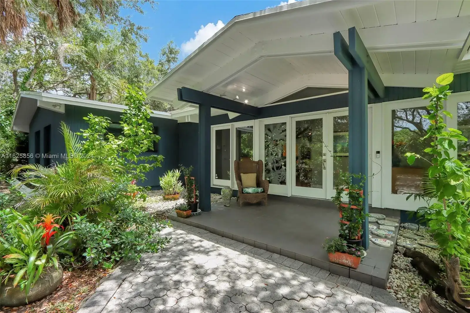 9290 SW 117th Ter, Pinecrest FL 33176 photo 2
