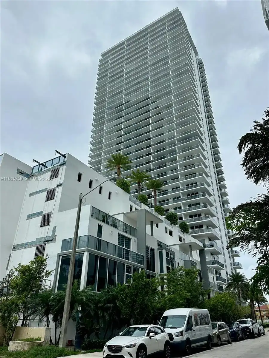 600 NE 27th St # 2302, Miami FL 33137