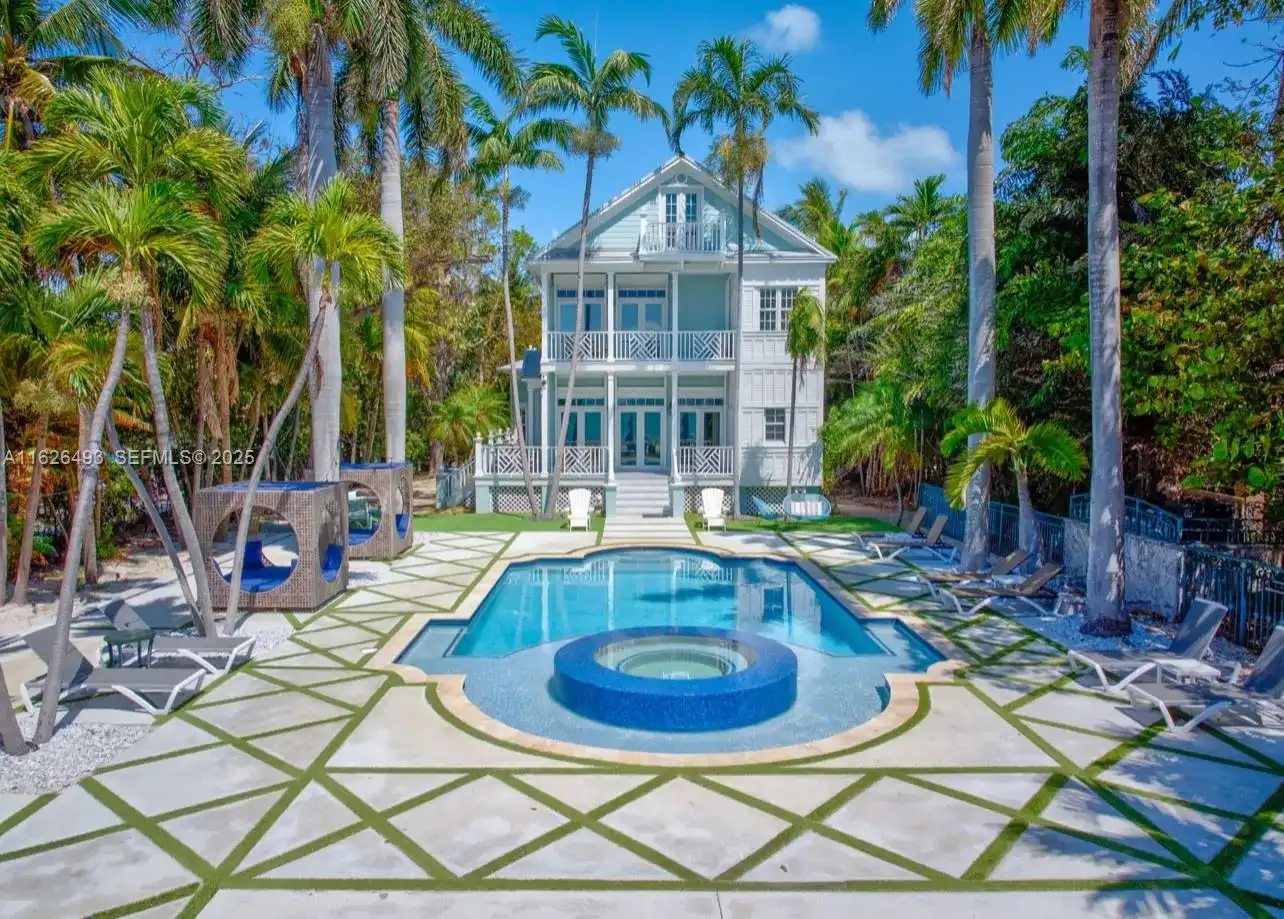75761 Overseas Hwy, Islamorada FL 33036