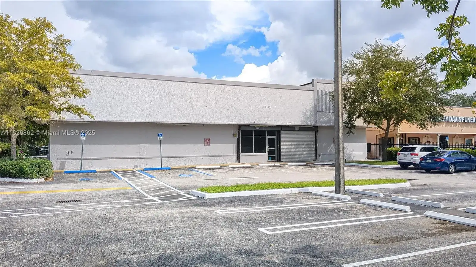 16525 NW 27th Ave, Miami Gardens FL 33054 photo 2
