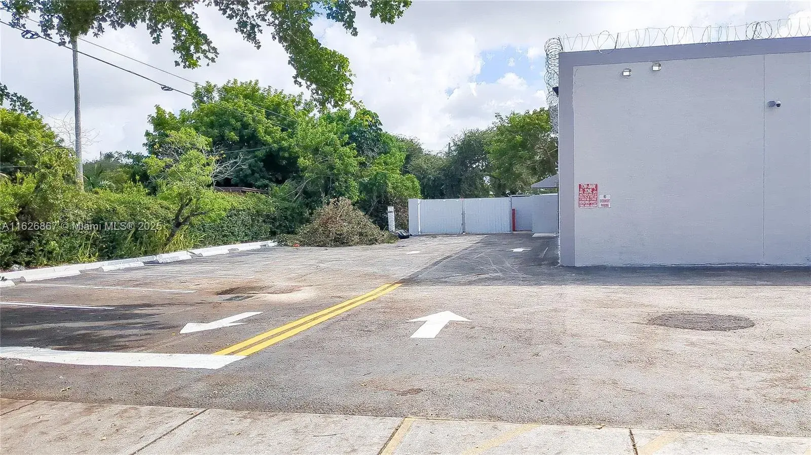 16525 NW 27th Ave, Miami Gardens FL 33054