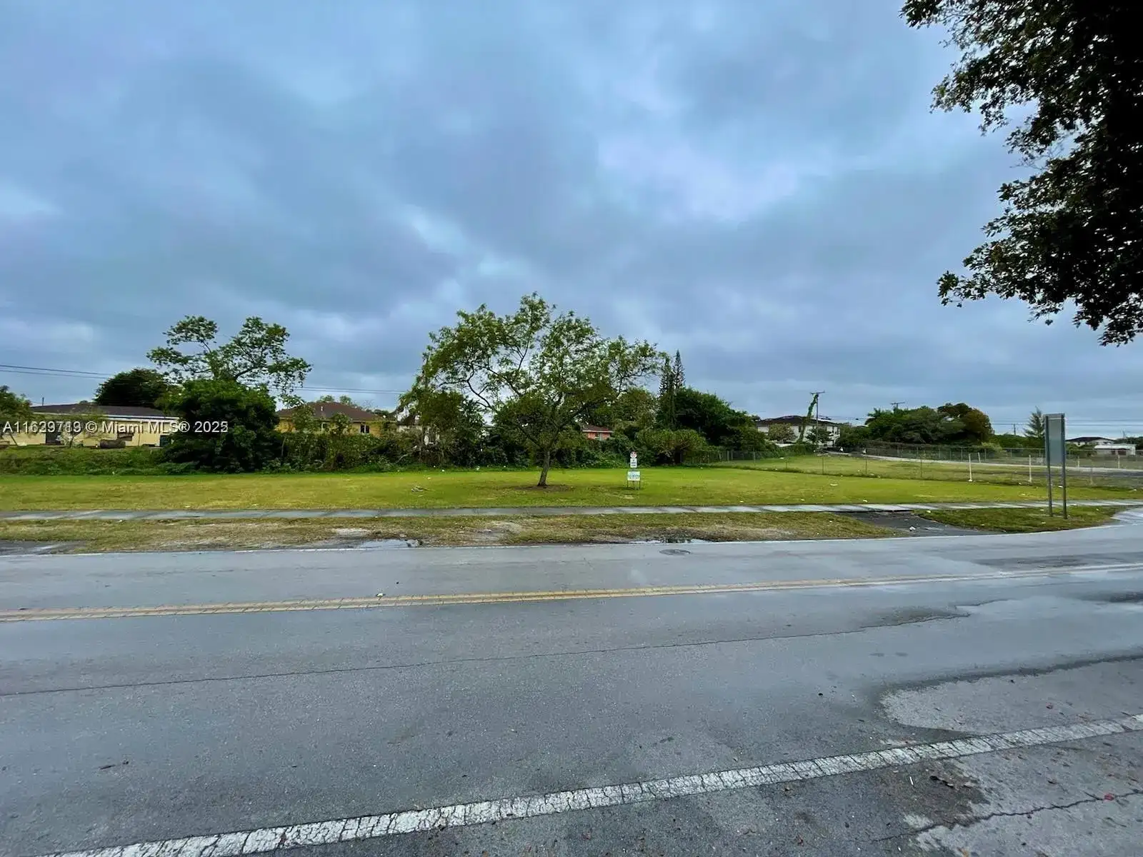 1895 NW 75 street, Miami FL 33147 photo 2