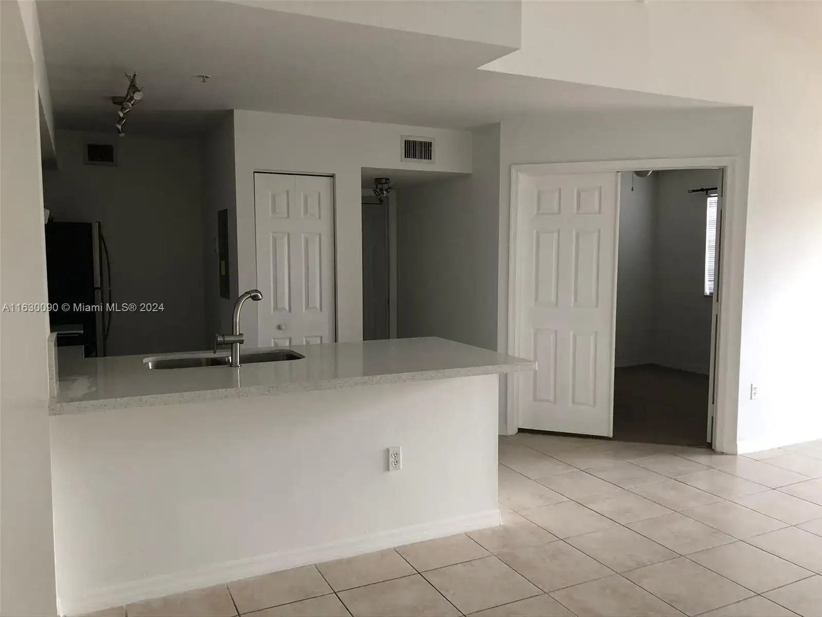 720 SW 111th Ave # 307, Pembroke Pines FL 33025 photo 3
