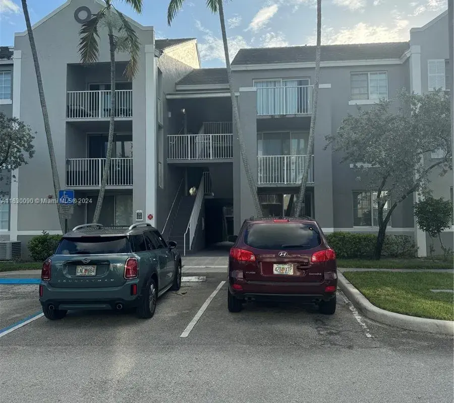 720 SW 111th Ave # 307, Pembroke Pines FL 33025