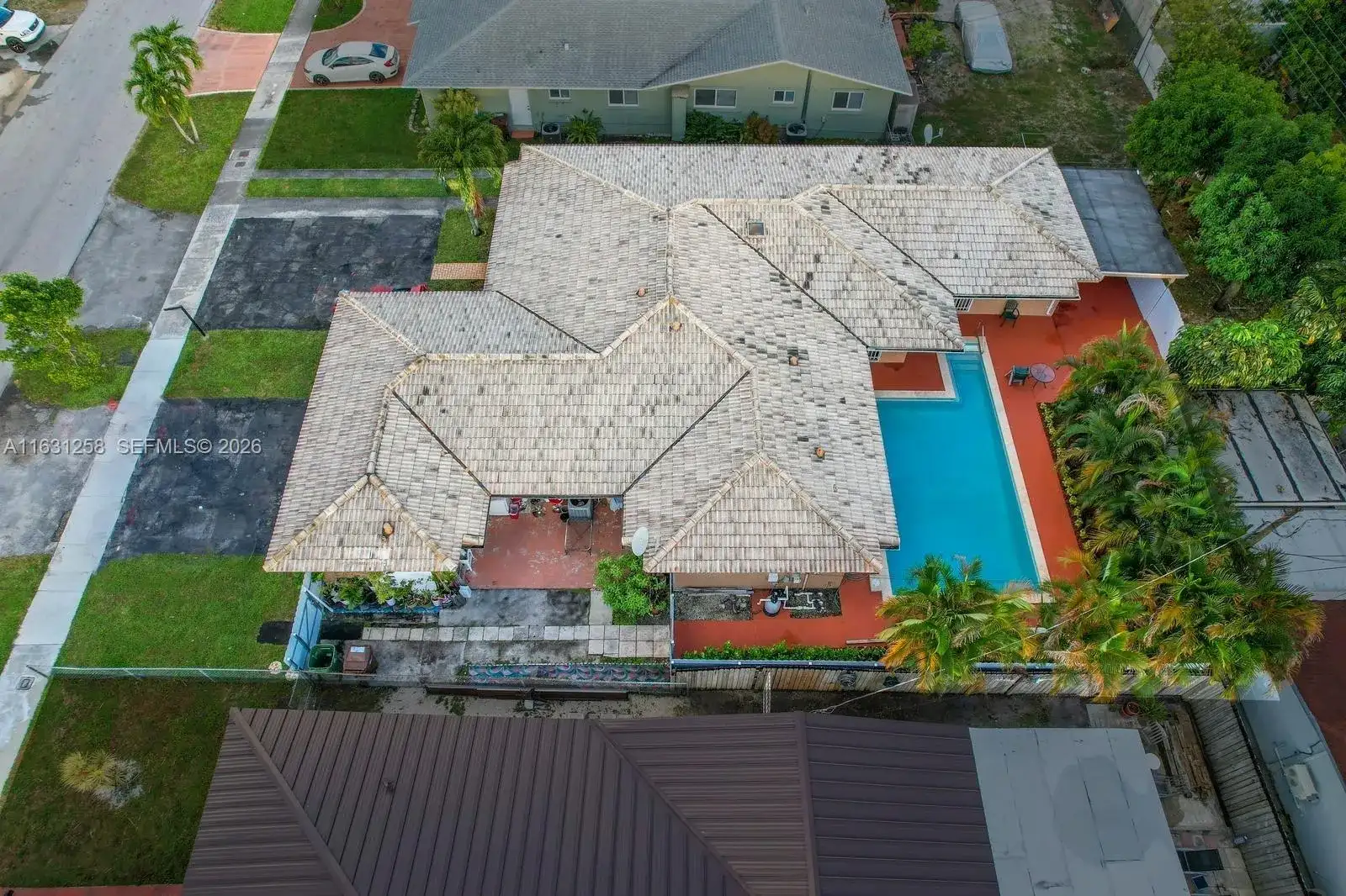 324 E 34th St, Hialeah FL 33013 photo 3