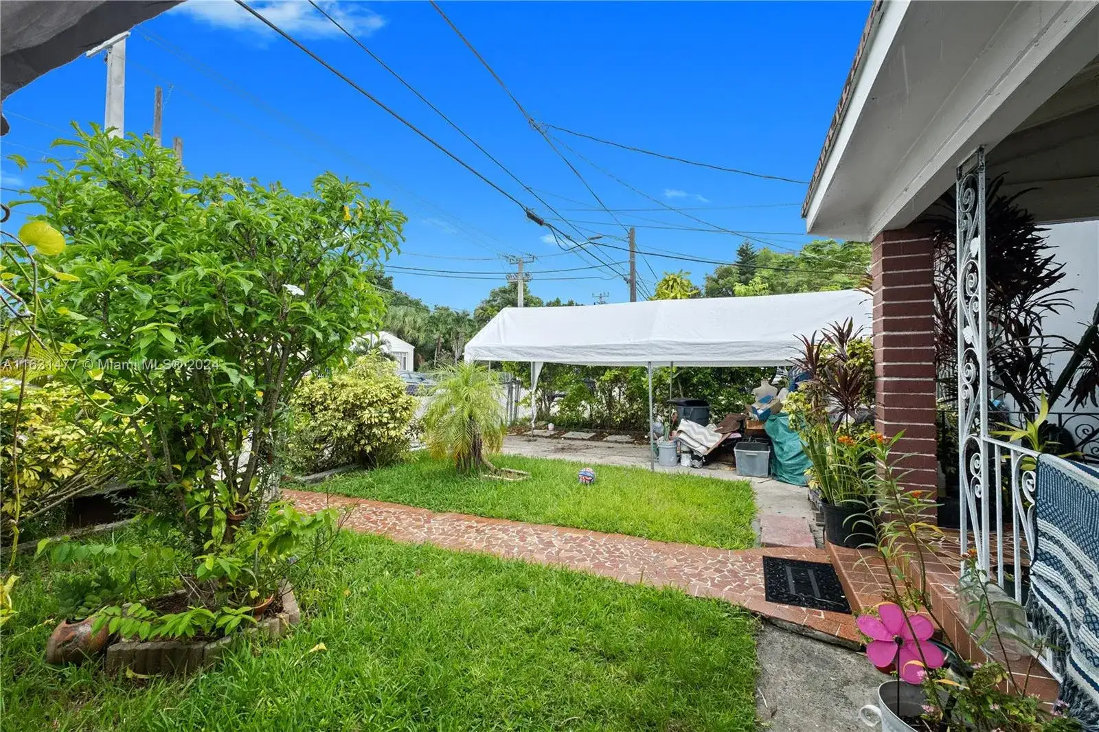 2624 NW 24th St, Miami FL 33142 photo 4