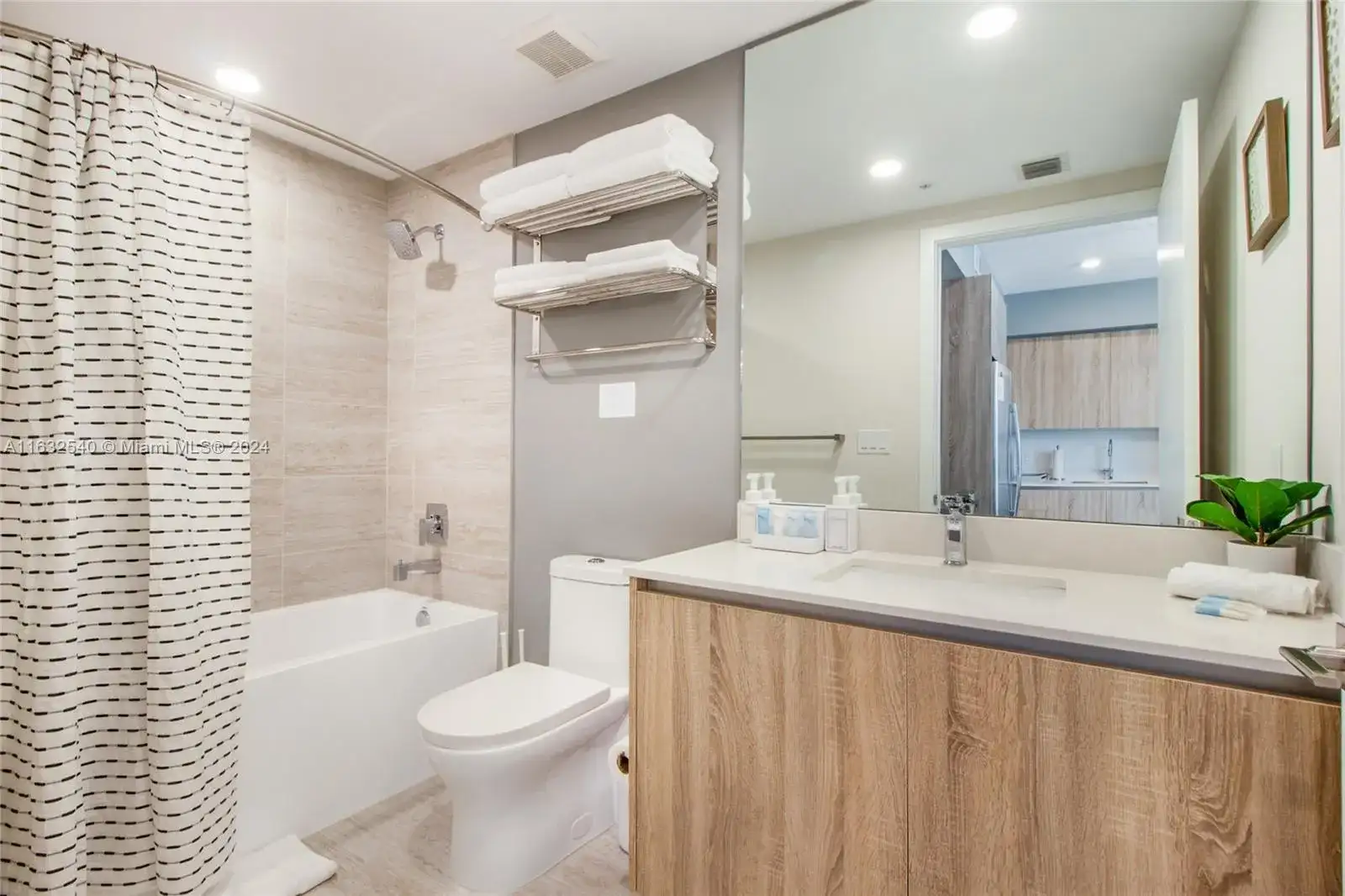 3900 Biscayne Blvd # 917, Miami FL 33137 photo 3