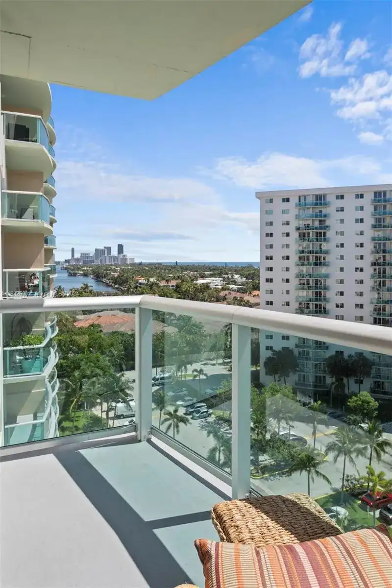 19390 Collins Ave # 1106, Sunny Isles Beach FL 33160 photo 4