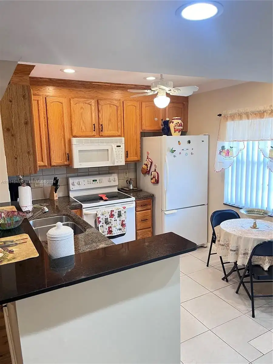 7300 NW 5th Ct # 201, Margate FL 33063 photo 2