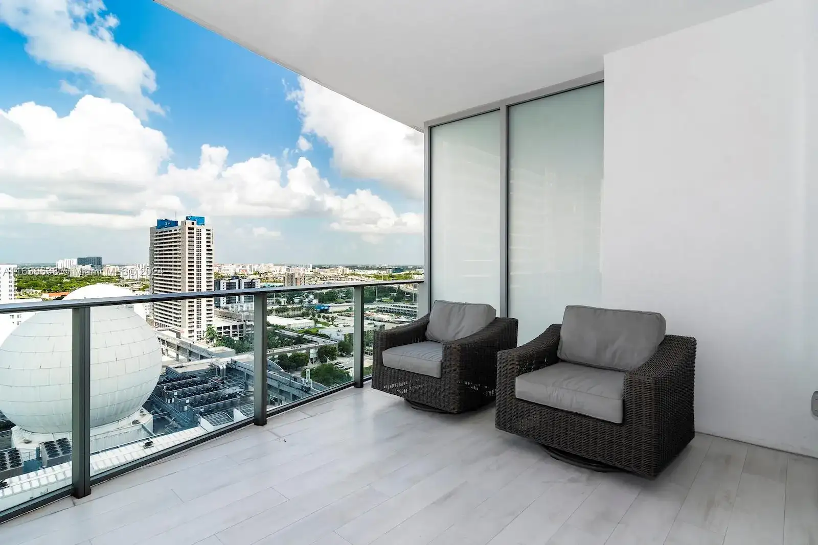851 NE 1st Ave # 1710, Miami FL 33132 photo 5