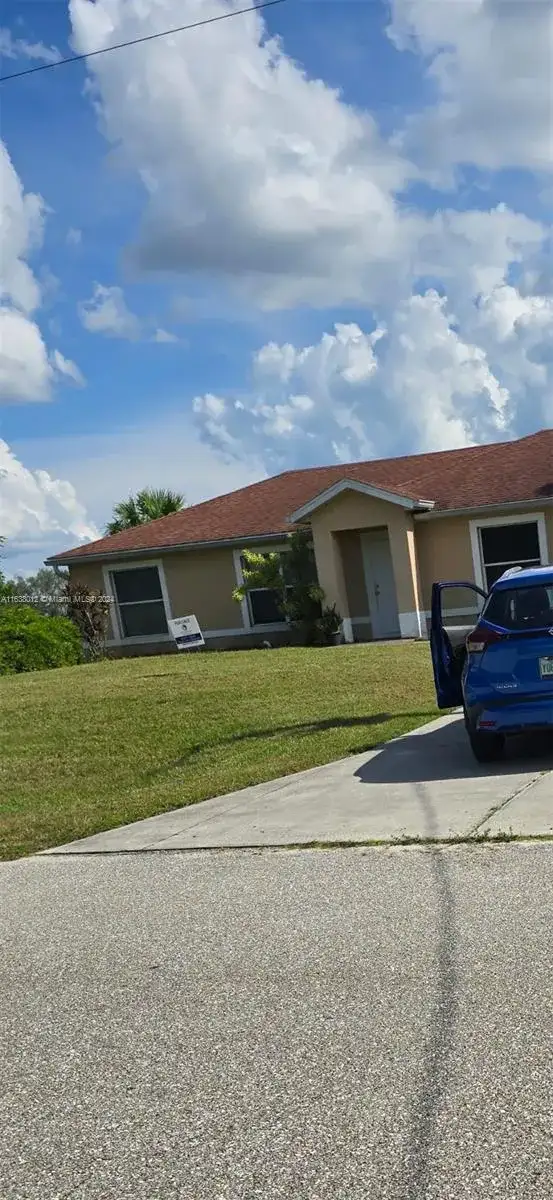 466 rewing st, Lehigh Acres FL 33974 photo 3