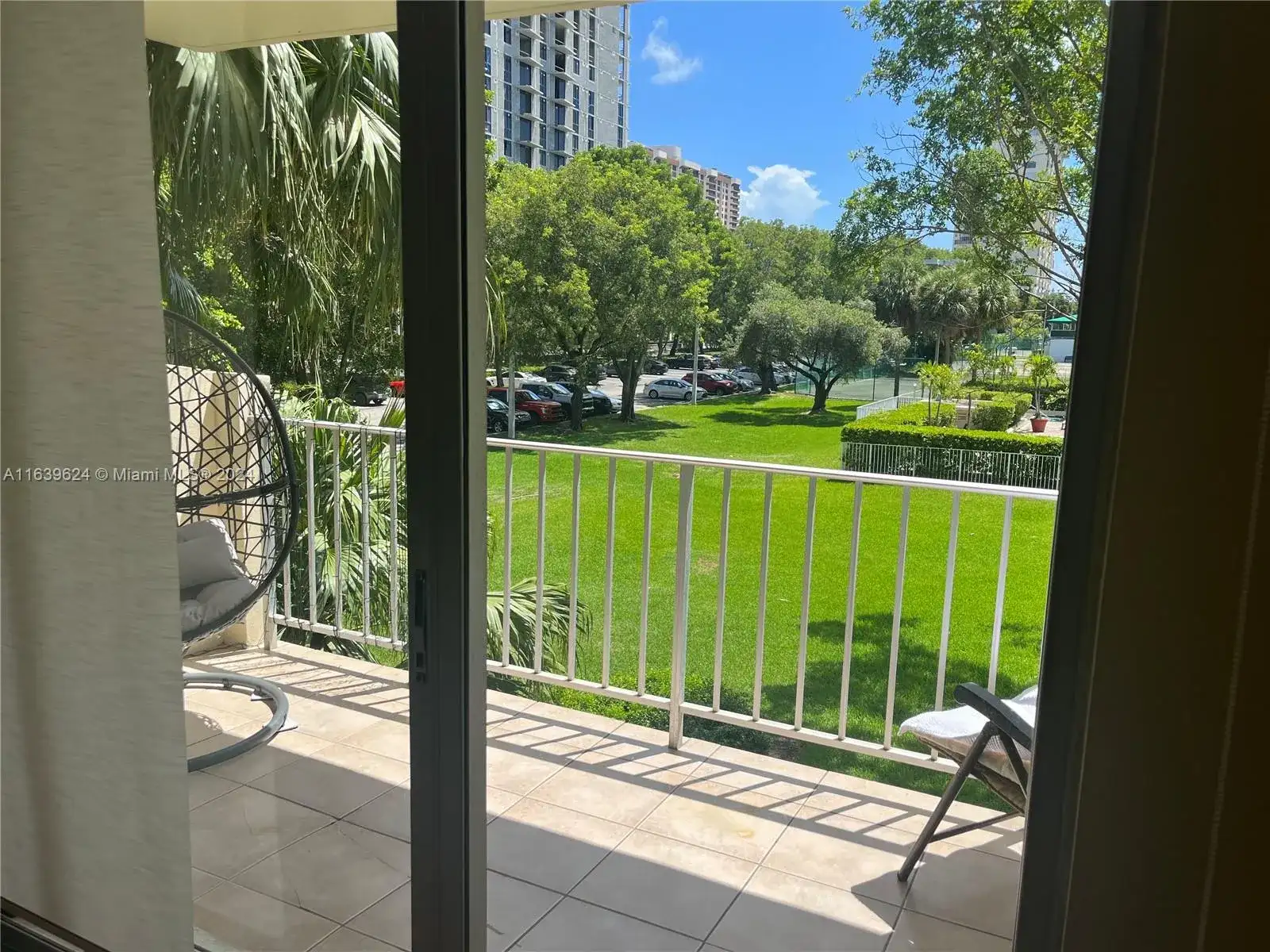 11111 Biscayne Blvd # 2D, Miami FL 33181 photo 2