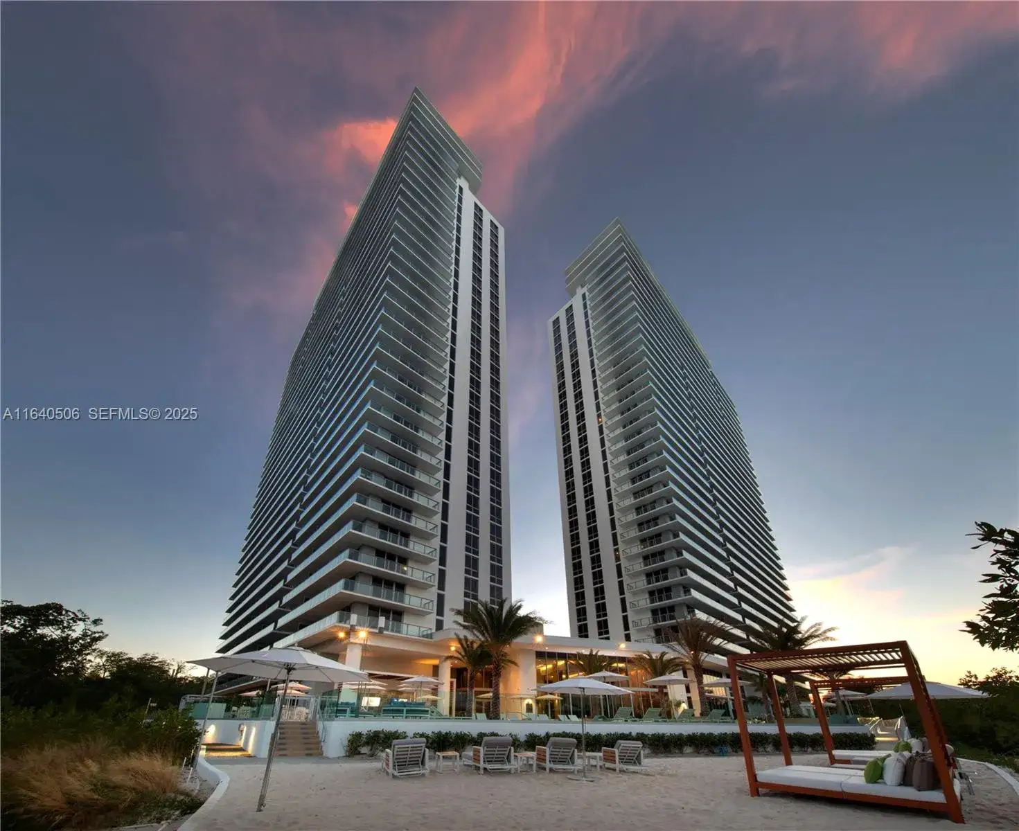 16385 Biscayne Blvd, North Miami Beach FL 33160