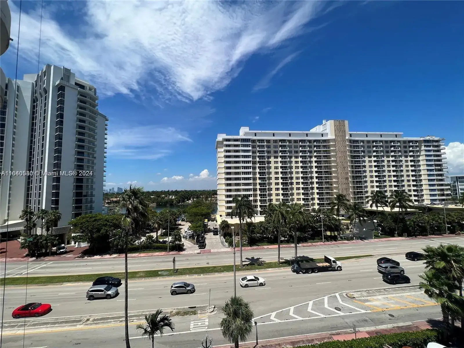 5555 Collins Ave # 7T, Miami Beach FL 33140 photo 2