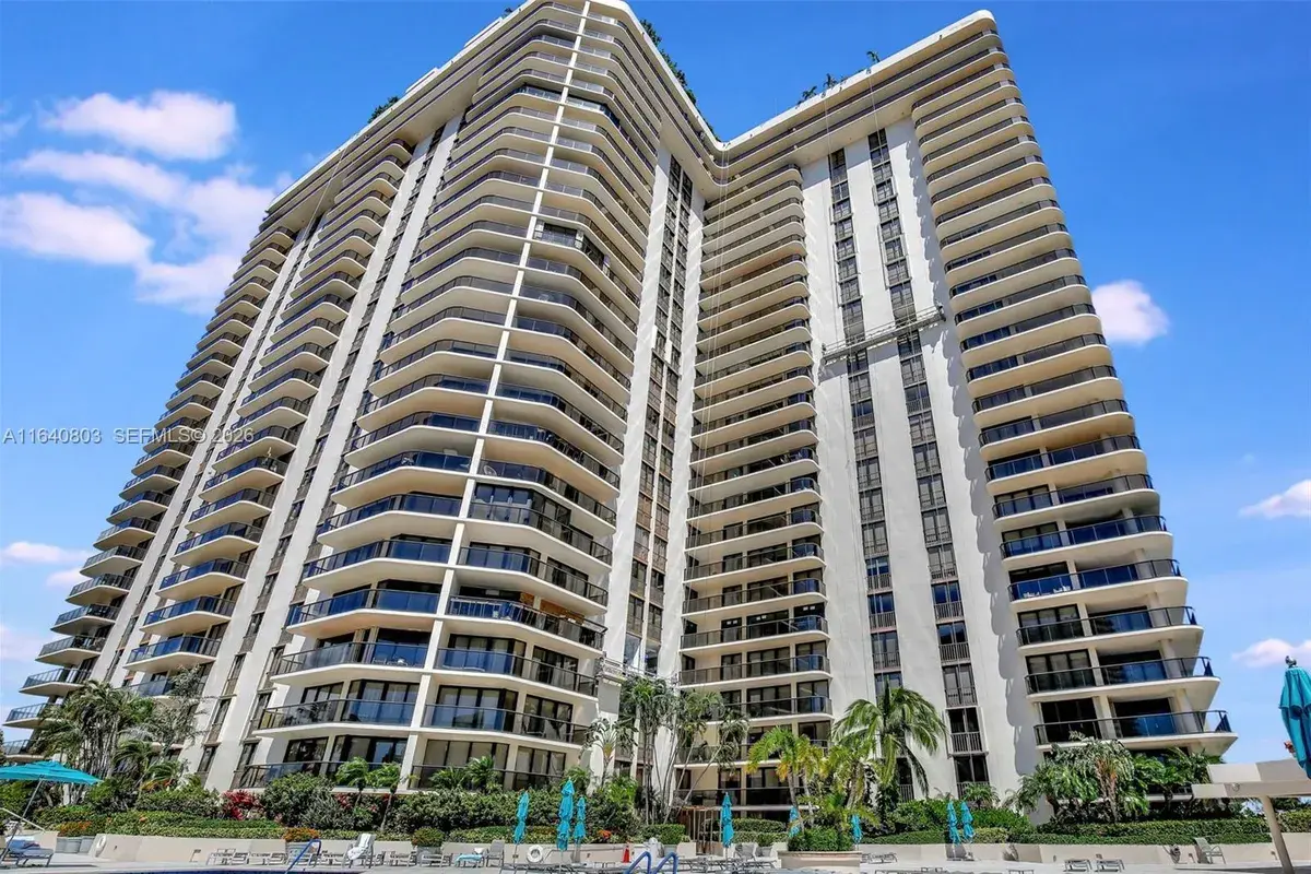 19667 Turnberry Way # 3E, Aventura FL 33180