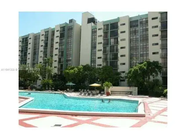 17021 N Bay Rd # 915, Sunny Isles Beach FL 33160 photo 2