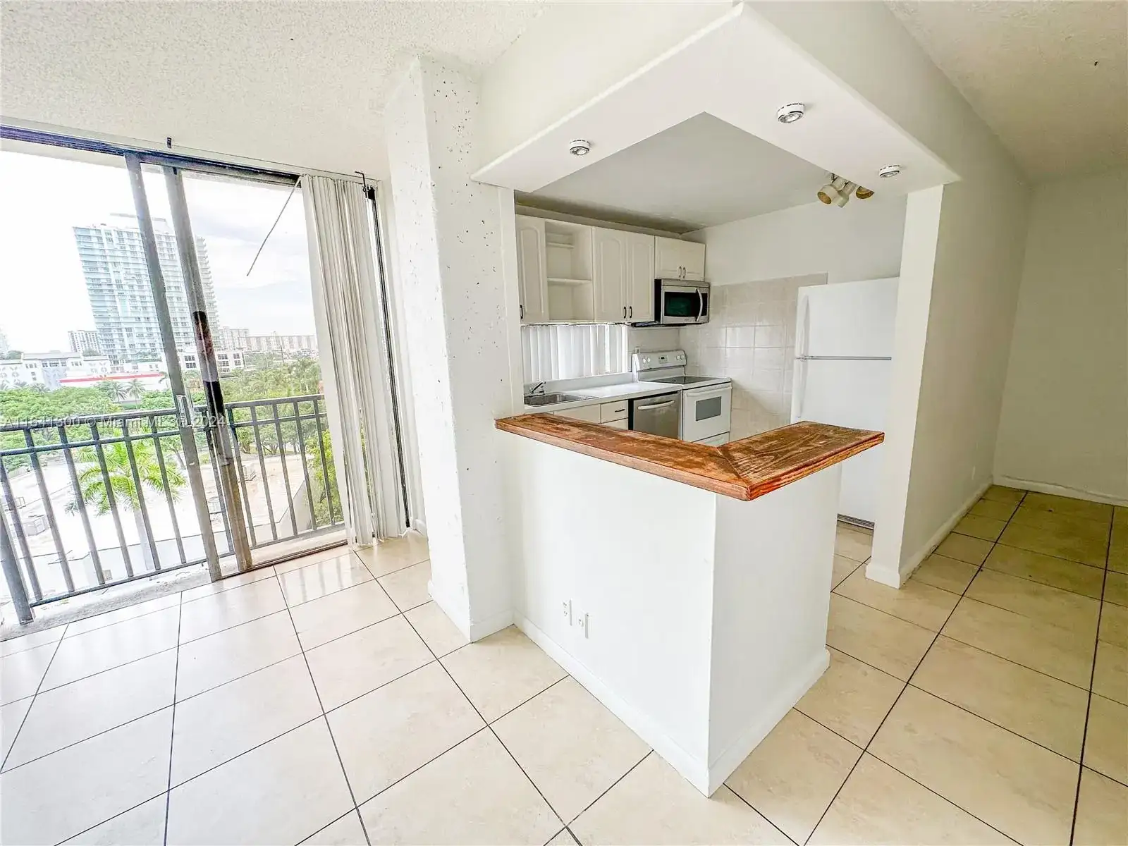 17021 N Bay Rd # 915, Sunny Isles Beach FL 33160 photo 3