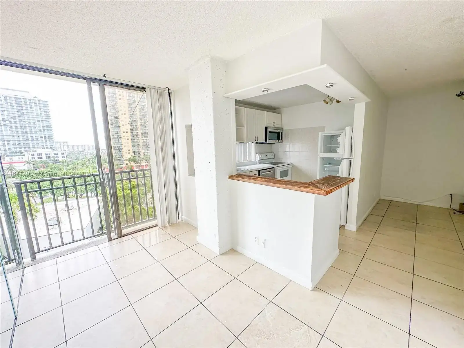 17021 N Bay Rd # 915, Sunny Isles Beach FL 33160 photo 4