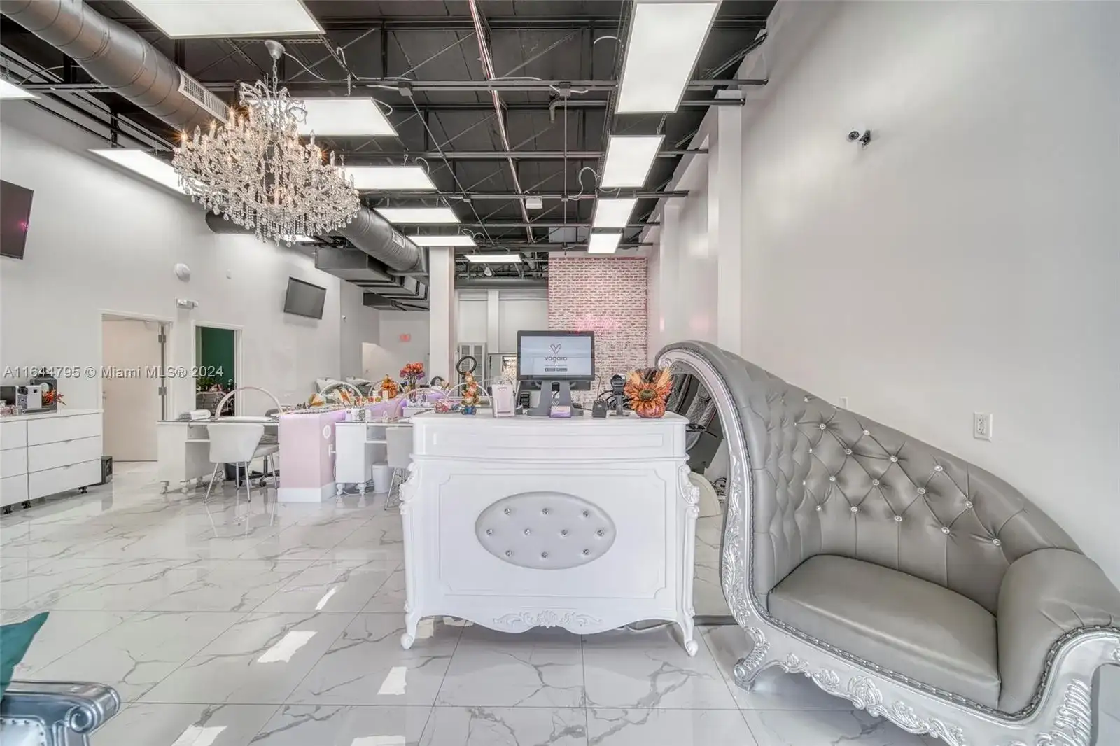 Full-Service Beauty Salon For Sale in Pinecrest, Miami FL 33156 photo 2