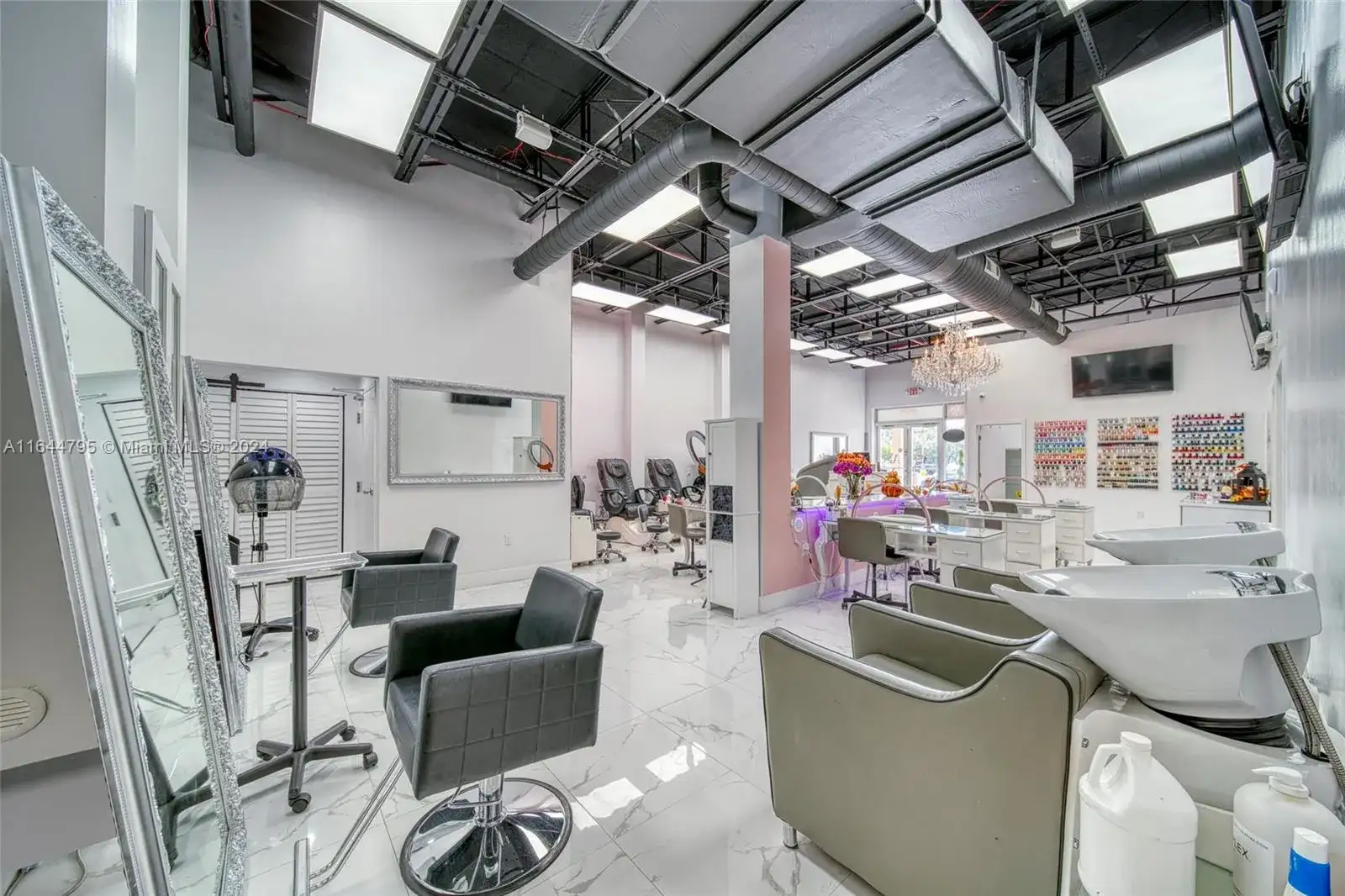 Full-Service Beauty Salon For Sale in Pinecrest, Miami FL 33156 photo 4