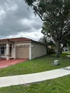 9136 NW 192nd Ter, Hialeah FL 33018 photo 3
