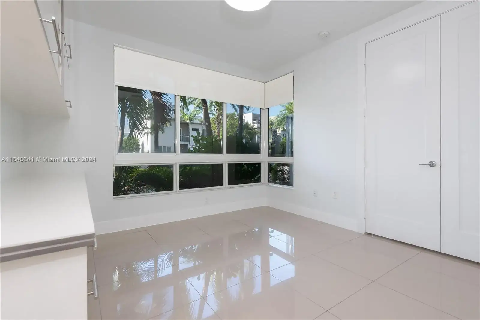 10471 NW 66th St, Doral FL 33178 photo 4