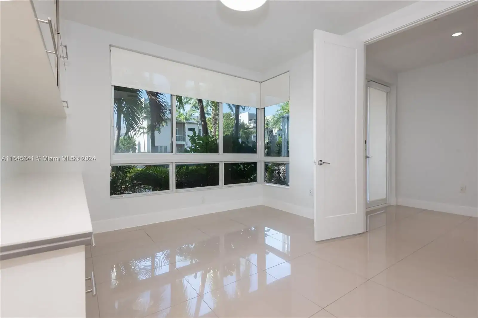 10471 NW 66th St, Doral FL 33178 photo 5