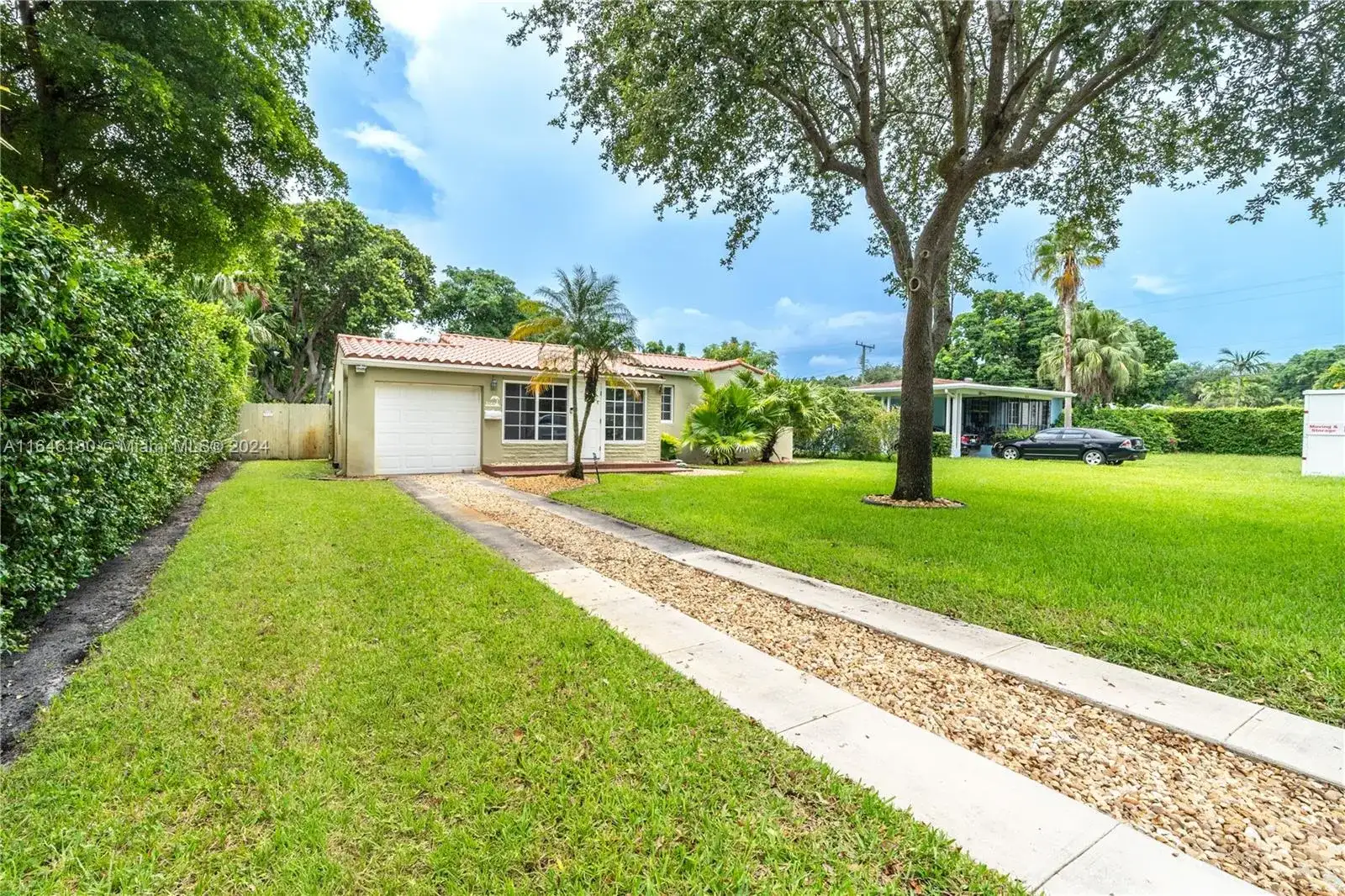 1065 NE 120th, Biscayne Park FL 33161 photo 2