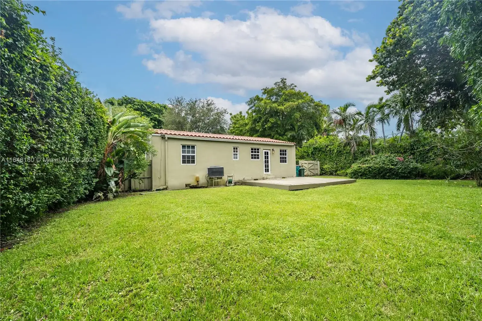 1065 NE 120th, Biscayne Park FL 33161 photo 5