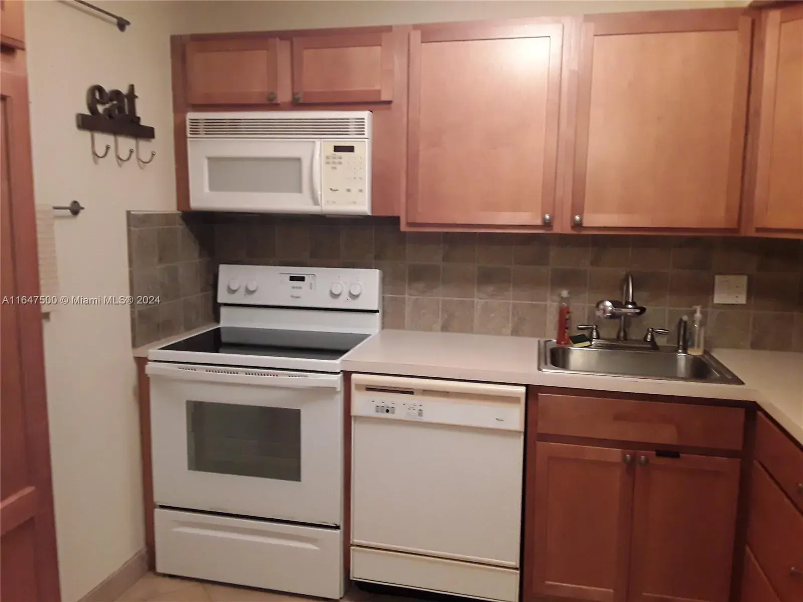 2017 S Ocean Dr # 704, Hallandale Beach FL 33009