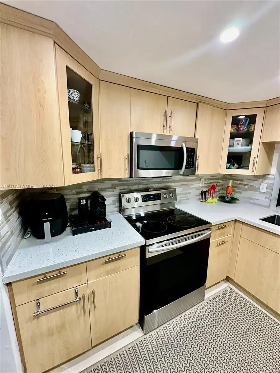 10014 NW 41st St # 32, Doral FL 33178 photo 5