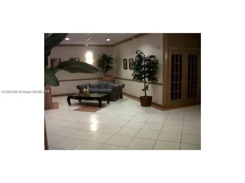 2750 NE 183rd St # 707, Aventura FL 33160 photo 2