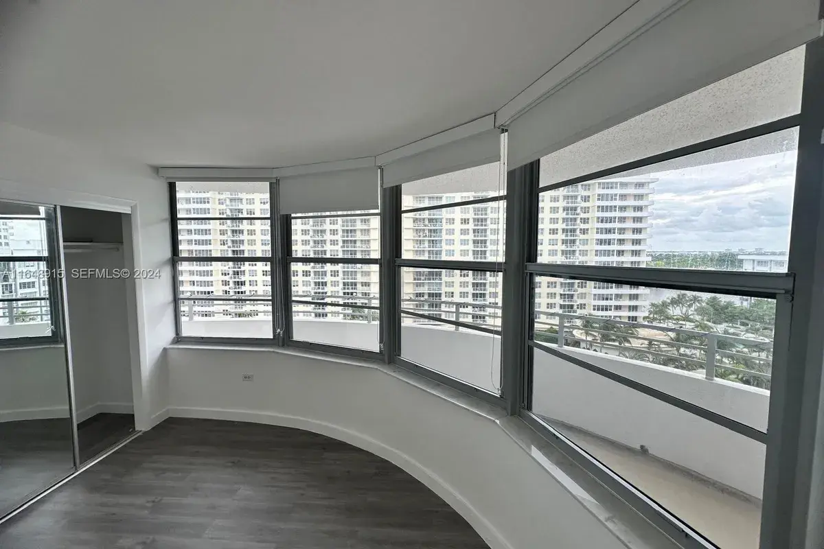 5555 Collins Ave # 10B, Miami Beach FL 33140