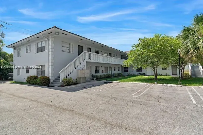 4140 Woodside Dr # 207, Coral Springs FL 33065
