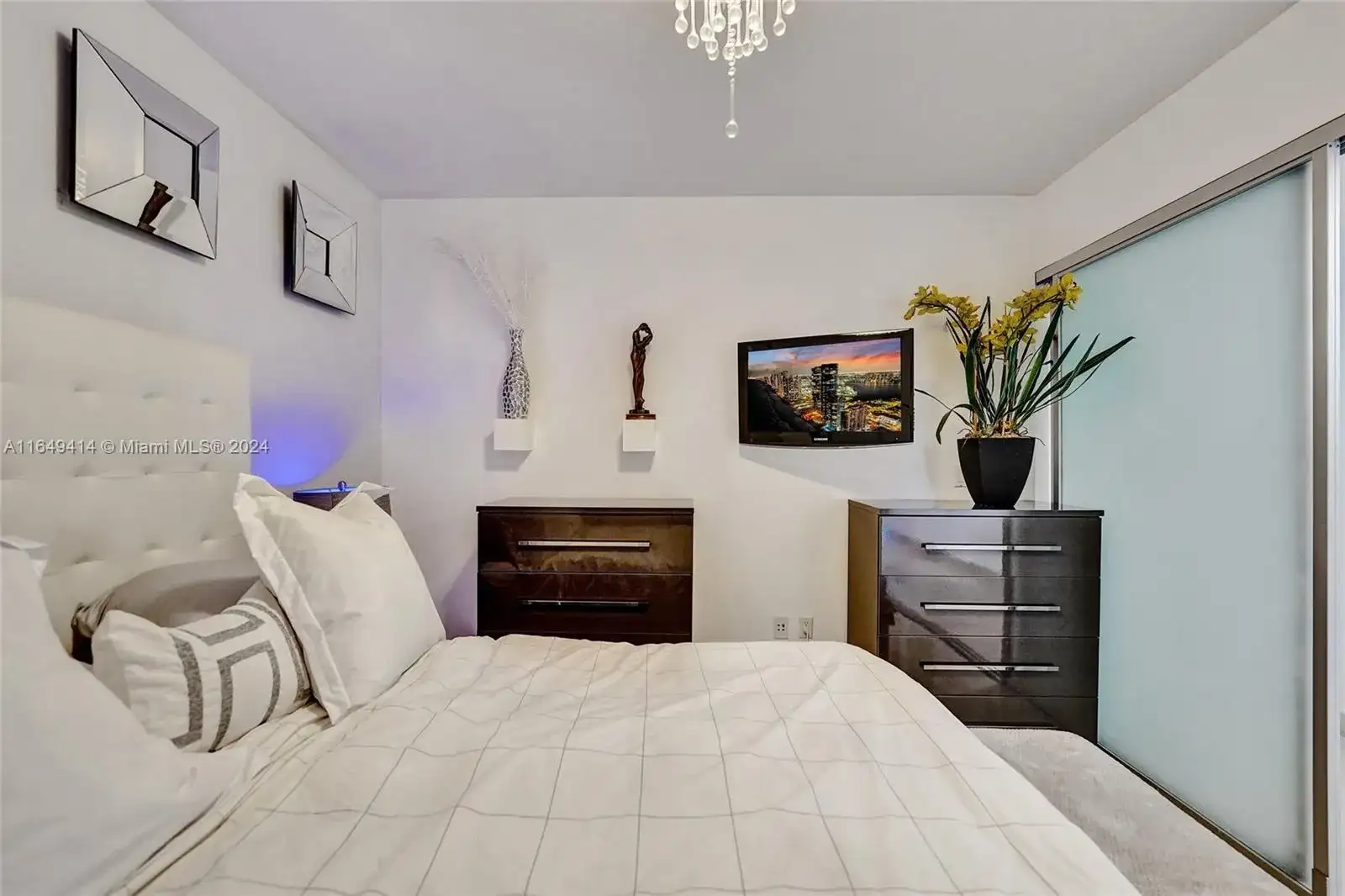 1830 S Ocean Dr, Hallandale Beach FL 33009 photo 4