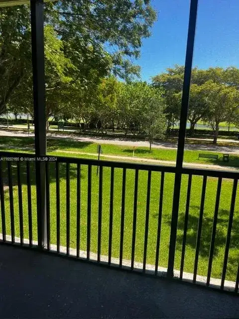 3475 N Country Club Dr # 204, Aventura FL 33180 photo 4