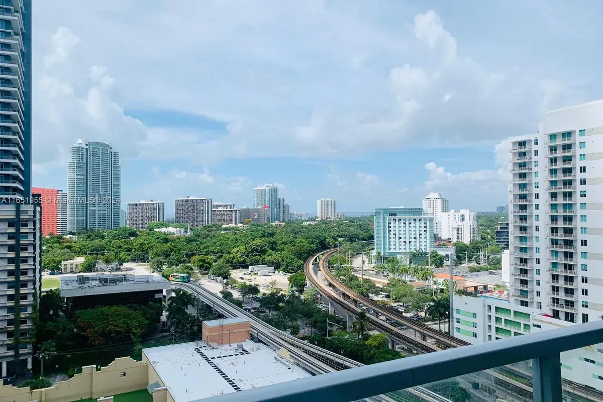 79 SW 12th St, Miami FL 33130