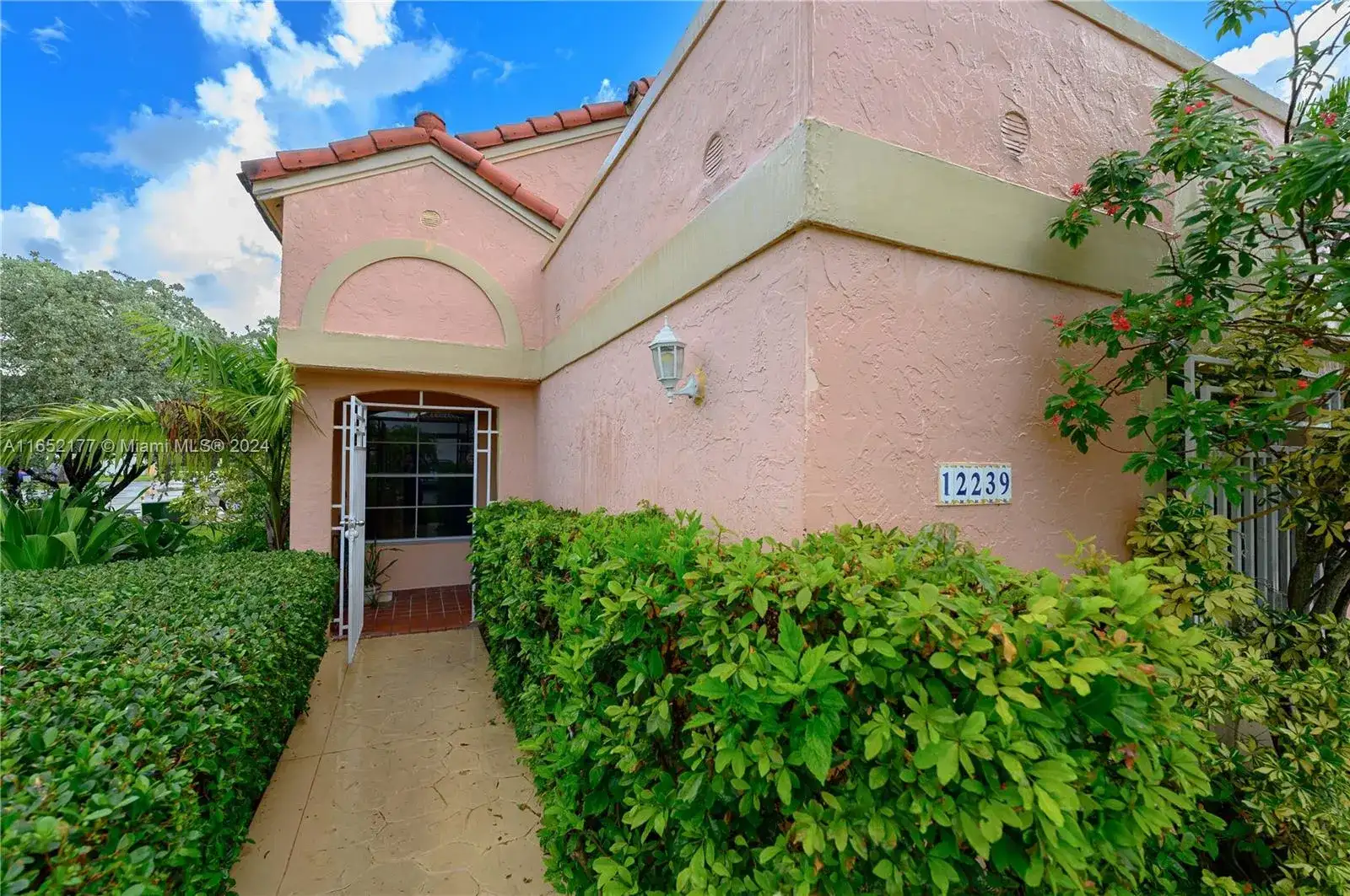 12239 NW 7th St, Miami FL 33182 photo 2