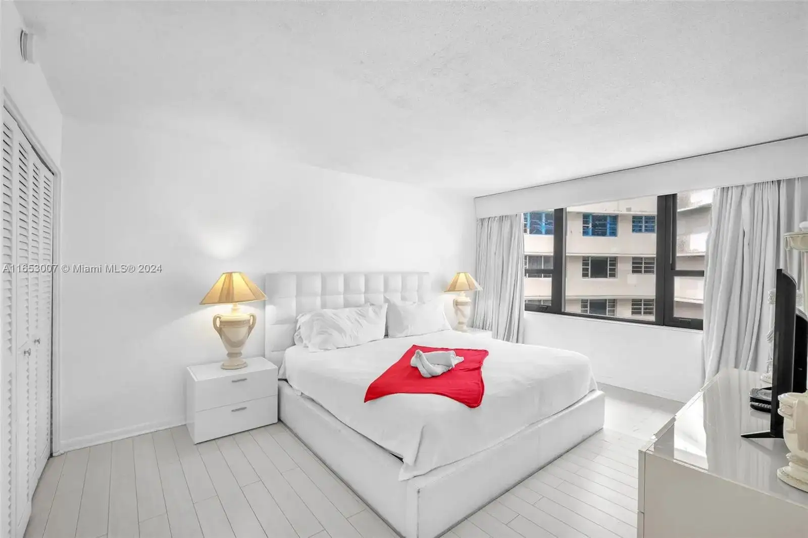 5225 Collins Ave # 1514, Miami Beach FL 33140 photo 4