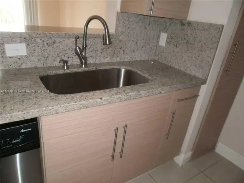 655 SW 111th Way # 306, Pembroke Pines FL 33025