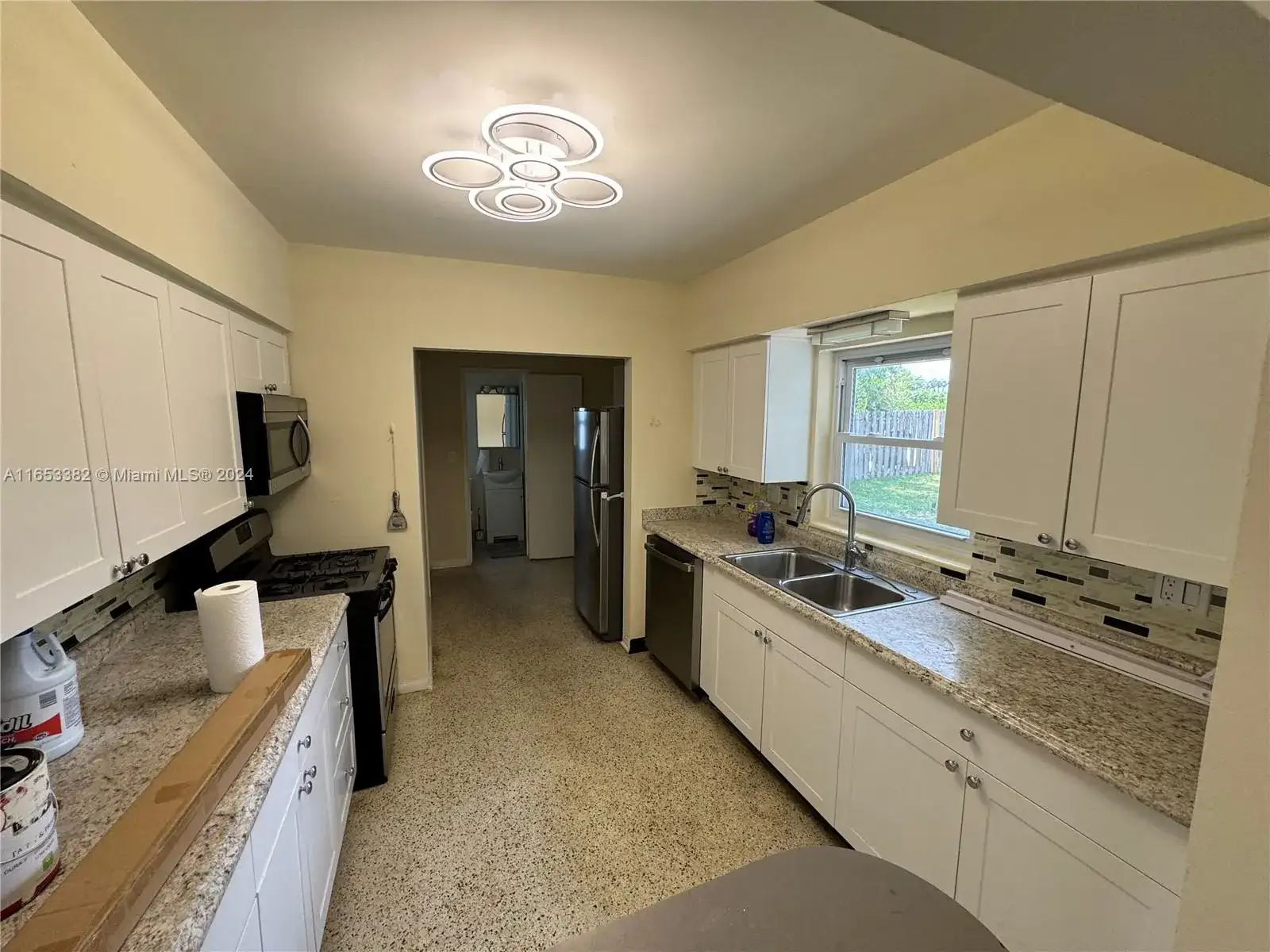 2125 Alamanda Dr, North Miami FL 33181 photo 5