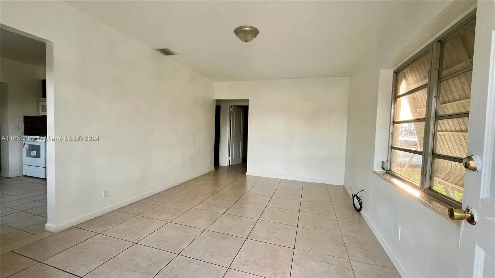 301 E 35th St, Hialeah FL 33013 photo 5