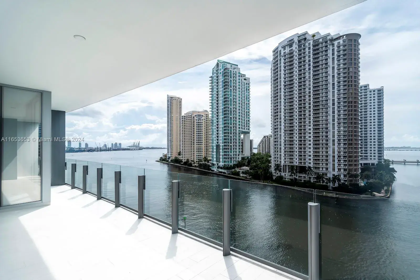 2 bedroom 3 bath Residential for sale at 300 Biscayne Blvd Way # 902, Miami FL 33131