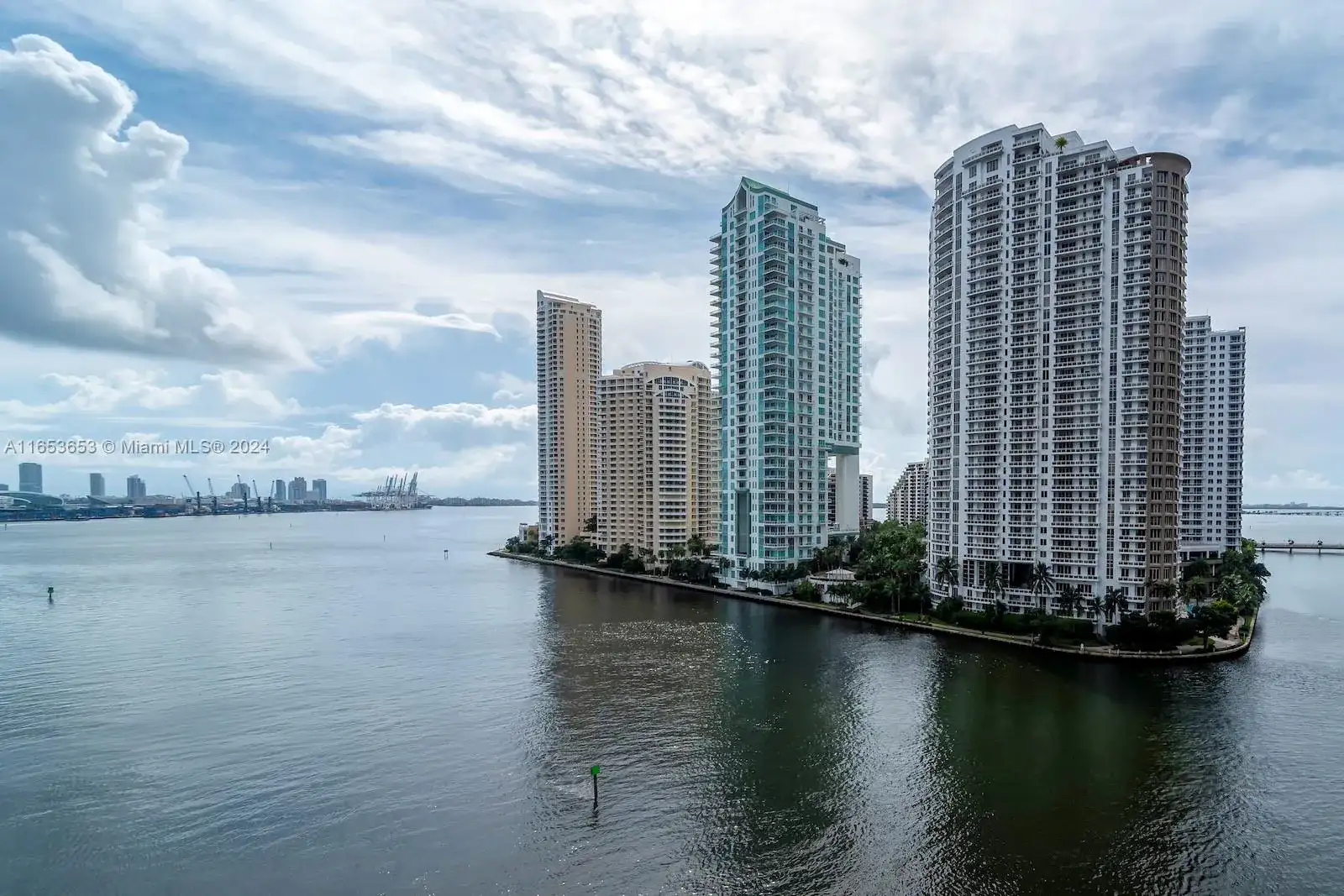300 Biscayne Blvd Way # 902, Miami FL 33131 photo 4