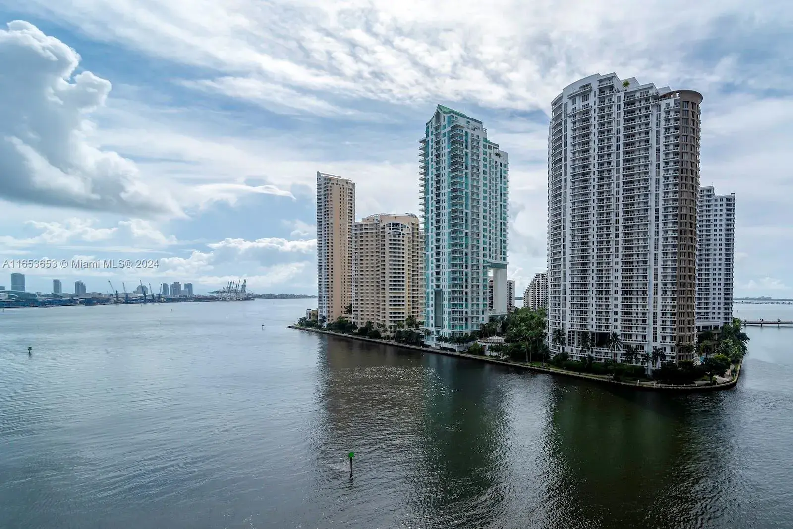 300 Biscayne Blvd Way # 902, Miami FL 33131