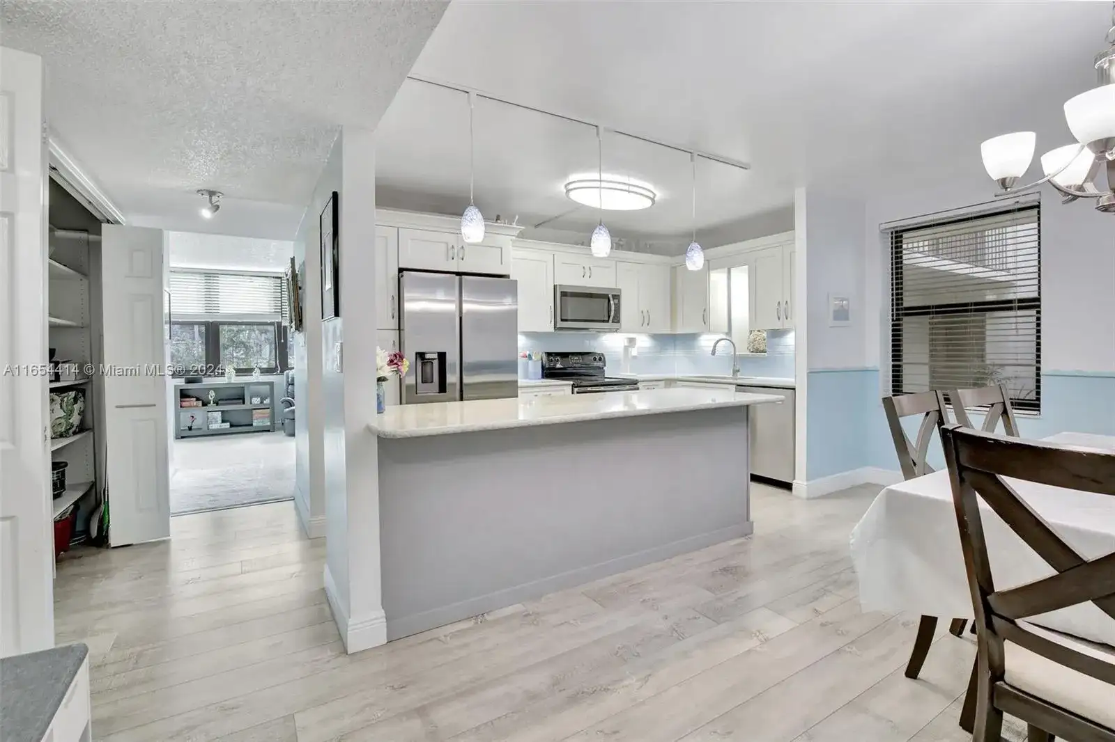 20381 NE 30th Ave # 7, Aventura FL 33180 photo 2