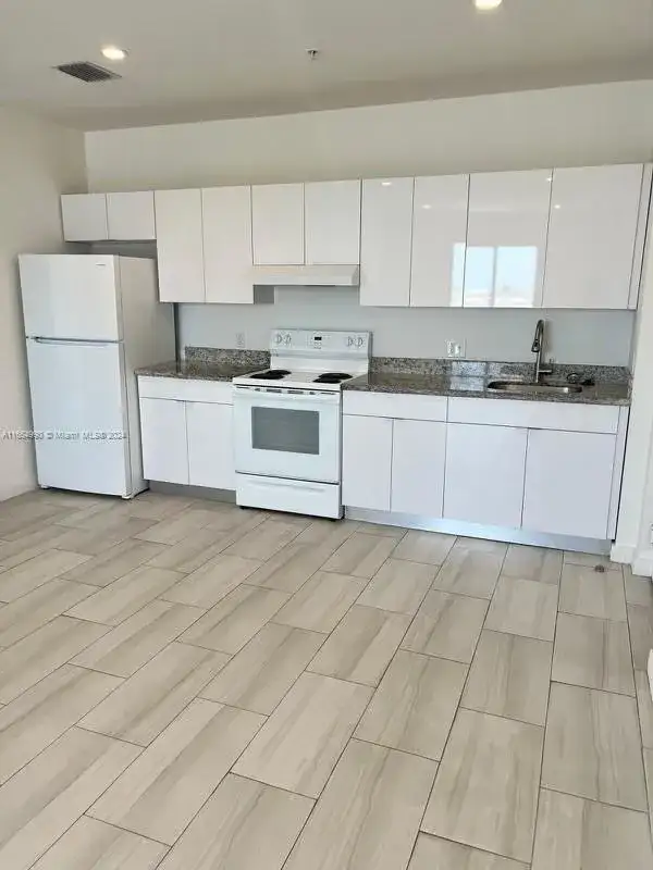640 W 18th St # 107, Hialeah FL 33010 photo 3