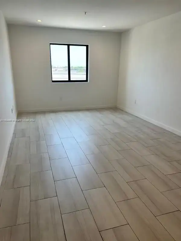 640 W 18th St # 107, Hialeah FL 33010 photo 4
