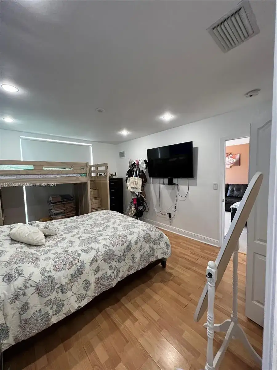 2550 SW 27th Ave # 703, Miami FL 33133 photo 3