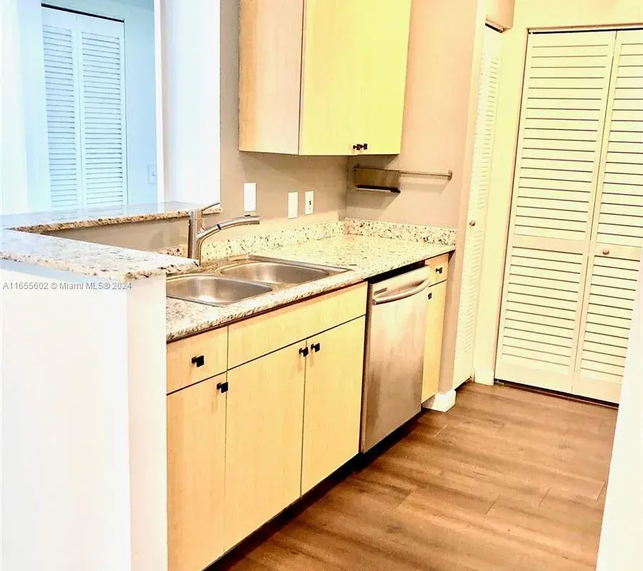 1919 Van Buren St # 709A, Hollywood FL 33020